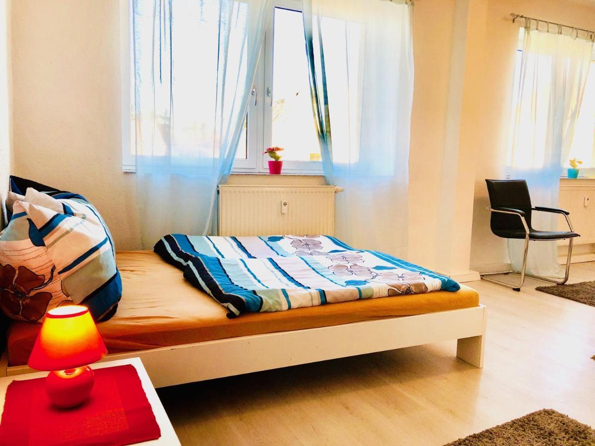 #World Monteurzimmer Schkeuditz Esterno foto